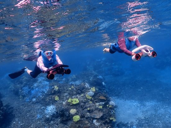 【貸切】水中スクーターシュノーケル 万全なレクチャーで初心者も安心！新しい水中の楽しみ方を発見！＜8歳～65歳まで参加OK／宮古島 or 伊良部島＞