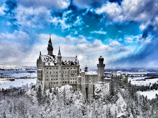 世界遺産：ノイシュバンシュタイン城＆リンダーホーフ城　日帰り観光ツアー ＜8時台出発／英語ガイド／ミュンヘン発＞