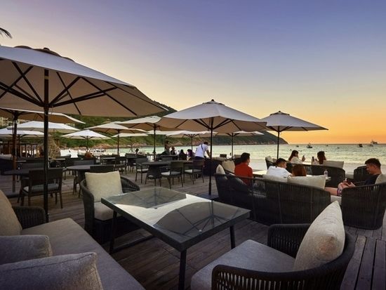 The Cove Bar_1