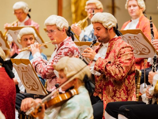 ウィーン・モーツァルト・オーケストラ＆ディナー　ウィーン楽友協会またはウィーン国立オペラ座　年始コンサートもコンツェルトハウス大ホールにて開催！＜4月～12月＞