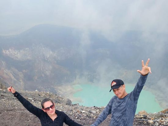 サンタアナ火山1日ツアー　絶景が広がる火口周辺までのトレッキングで自然の美しさを満喫！＜英語ガイド／サンサルバドル発＞