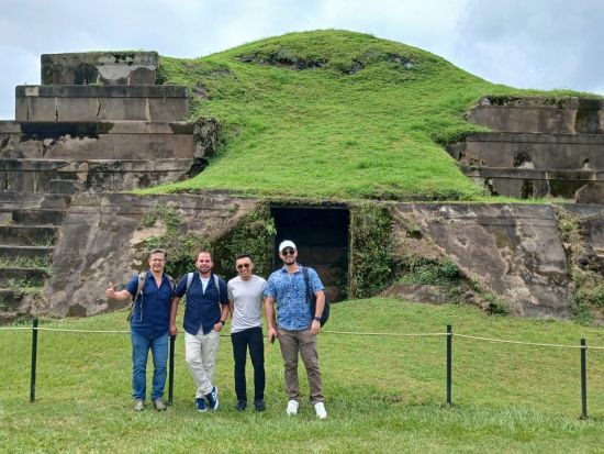 マヤ遺跡1日ツアー　ホヤデセレン遺跡＋サンアンドレス遺跡＋サンタアナ＋タズマル遺跡を訪問！＜英語ガイド／サンサルバドル発＞