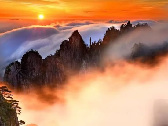 【黄山山頂宿泊 ご来光を拝むツアー】黄山＋宏村、世界遺産を巡る1泊2日間＜貸切／往復新幹線付／全食事付／上海発 or 蘇州発＞