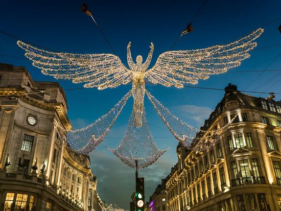 uk_london_regent-treet_christmas_shutterstock_778087639