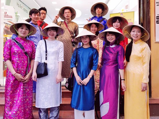 アオザイレンタル　民族衣装で古都散策＜4時間／ホイアン＞