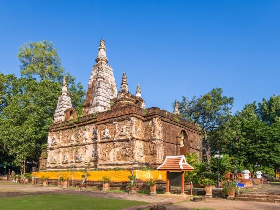 【貸切】チェンマイ寺院巡り観光ツアー　ドイステープ寺院＋定番4大寺院＜1日／送迎／日本語ガイド／昼食＞