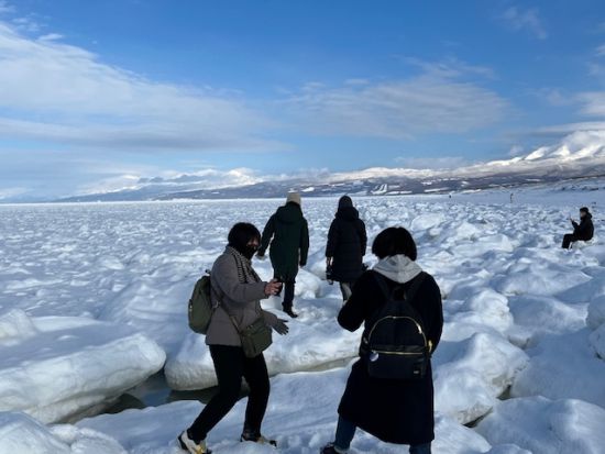 【冬季限定1泊2日バスツアー】流氷タッチ体験＆砕氷船クルーズ付！５つ星宿に泊まる知床流氷ツアー＜1~3月／1泊2日／札幌発着＞