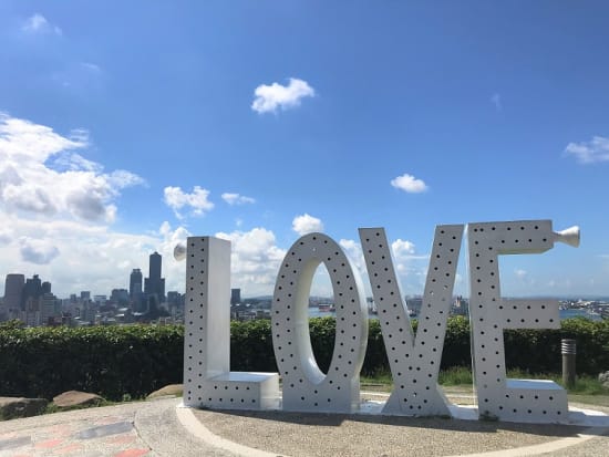 台湾新幹線で行く高雄観光ツアー　蓮池潭（龍虎塔）＆寿山LOVE展望台＆駁二芸術特区＆旗津半島 島＜日本語ガイド／昼食付き／台北発＞ by JTB台湾