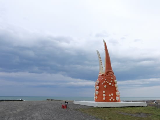 流氷岬・紋別温泉2日間宿泊ツアー "流氷観光船ガリンコ号"で楽しむ流氷体験！流氷の美しさを体感する特別な冒険＜1月・2月／1泊2日／札幌発着＞