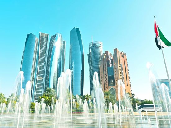 【空港送迎】アブダビ国際空港 ⇔ アブダビまたはドバイ市内 ＜貸切／英語ドライバー＞