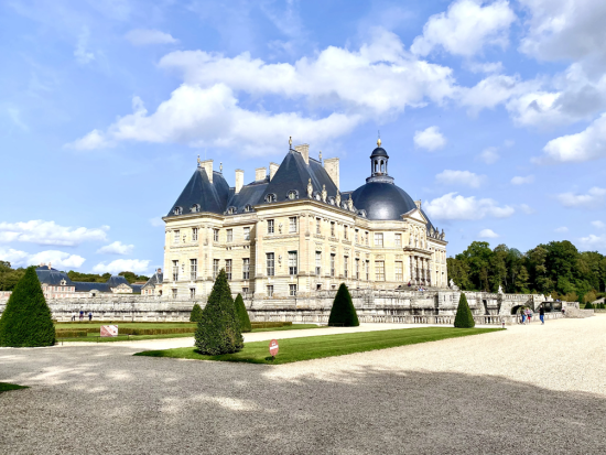 ヴォー・ル・ヴィコント城とフォンテーヌブロー城　日帰り観光ツアー＜4～10月／英語ガイド＞ by ParisCityVision