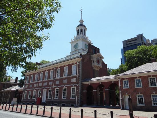 プリンストン大学＆フィラデルフィア日帰り観光ツアー　アイビーリーグとアメリカ誕生の地を巡る＜英語ガイド／マンハッタン地区送迎付＞