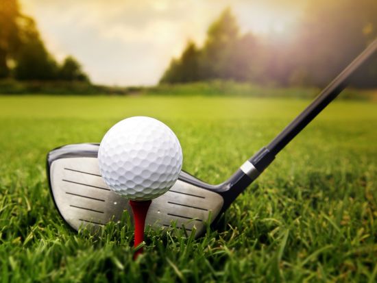 ロイヤルクニア・カントリークラブ 貸し切りバンで楽しむ！送迎付きゴルフツアー