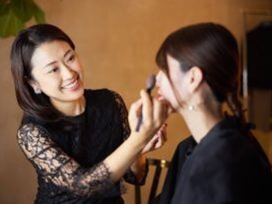 パーソナルカラー診断＋骨格診断！資生堂出身講師直伝 選べるショッピング同行 あなたに合うファッションやコスメをご提案♪ 英語対応可＜100分～180分／銀座＞