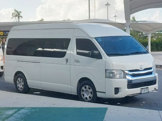 【空港送迎】カンクン国際空港 ⇔ カンクン市内またはプラヤ・デル・カルメン市内など　安心の日本語サポート付き ＜貸切／英語またはスペイン語ドライバー＞