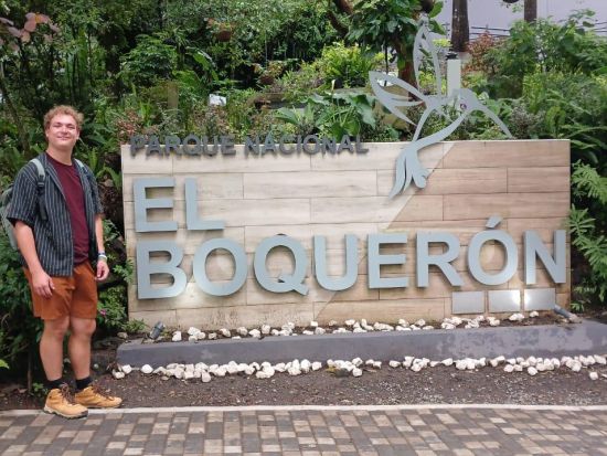 サンサルバドル1日ツアー　大聖堂や国立宮殿などの市内観光＋エル ボケロン国立公園で火口散策＋サンタ テクラ観光を満喫！＜英語ガイド／サンサルバドル発＞