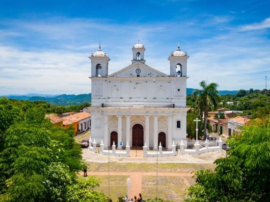 スチトト半日観光ツアー　コロニアル建築が残る街で歴史を堪能！＜英語ガイド／サンサルバドル発＞