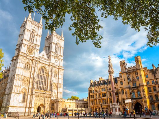初日におすすめ！ロンドン半日観光ツアー　バッキンガム宮殿衛兵の行進を見学＜日本語／午前／即予約確定枠あり＞by Mybus