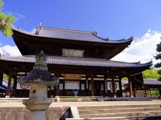 Japan_Kyoto_Manpuku-ji_pixta_59334461_M