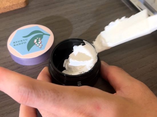 ハンドクリーム作り体験 お気に入りの沖縄アロマと100％天然素材で生ハンドクリームが作れる！雨の日でも沖縄旅を満喫＜約40分／那覇＞ 