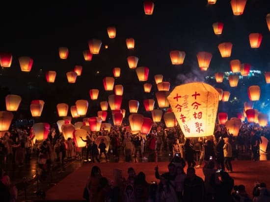 平渓天燈節スペシャルツアー　人気の天燈上げ体験も楽しめる ＜2025年2月8日＆12日限定／日本語ガイド／台北発＞