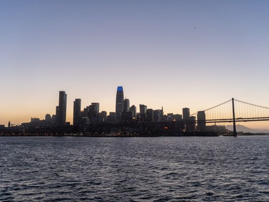 サンフランシスコ 夕日または夜景クルーズ　アルカトラズ島＆ゴールデンゲートブリッジ ＜クルーズ120分＞