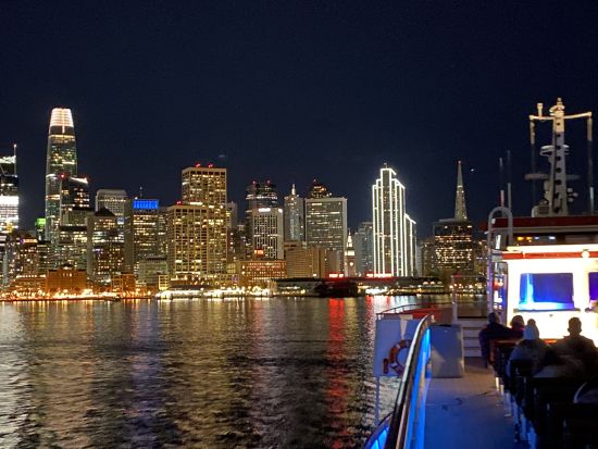 サンフランシスコ 夕日または夜景クルーズ　アルカトラズ島＆ゴールデンゲートブリッジ ＜クルーズ120分＞