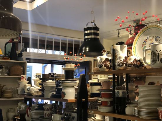 おすすめガイド ウィンザー庸子さんがご案内 アンティーク街で掘り出し物探しツアー＜貸切／午後／コペンハーゲン発＞