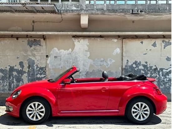 石垣島レンタカー 真っ赤なオープンカーで石垣島をドライブ♪特別な車で島内を巡る贅沢なひととき＜送迎あり／1日～／石垣島＞