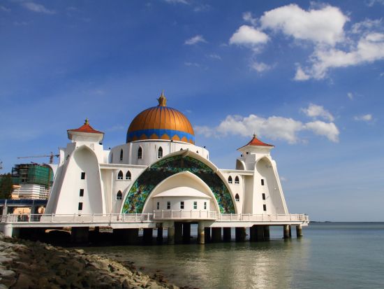 【貸切】クアラルンプール発マラッカチャーター　マラッカ観光＋水上モスク ＜英語ドライバー＞