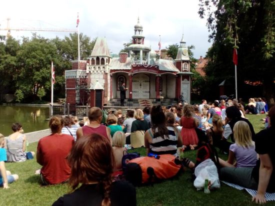 おすすめガイド ウィンザー庸子さんがご案内 アンデルセンの故郷オーデンセで、ゆかりの地を巡る1日ツアー＜貸切／コペンハーゲン発＞