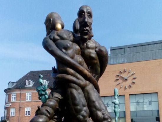 おすすめガイド ウィンザー庸子さんがご案内 アンデルセンの故郷オーデンセで、ゆかりの地を巡る1日ツアー＜貸切／コペンハーゲン発＞