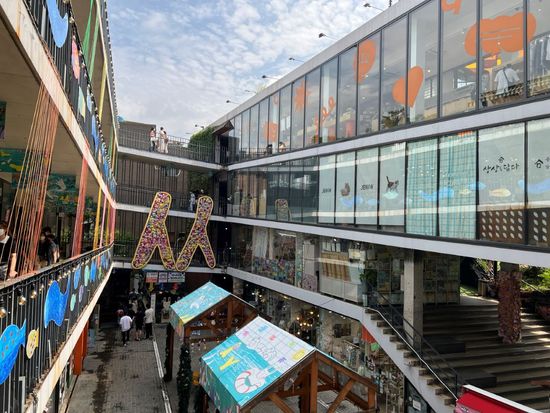 200013372_base_17304480113176