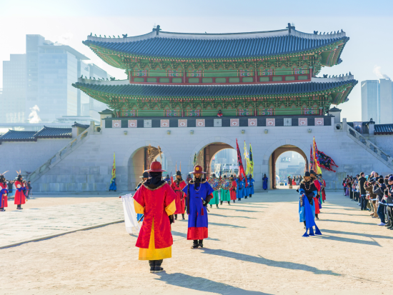 【貸切・ホテルお迎え】ソウル半日ツアー 景福宮や北村韓屋村など人気スポット巡り！韓服プランや空港送迎も追加可能で到着日・帰国日にもお勧め＜4～5時間／最大6名＞