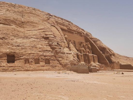 【貸切】バナナ島オプションもおすすめ◎飛行機で行くルクソール日帰り観光　現地日本語アシスタント同行オプションあり　＜終日／英語／送迎付／カイロ発＞