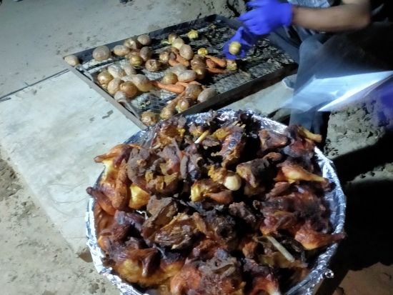 アマリン・ベドウィン・キャンプで楽しむ伝統的なベドウィン料理＋砂丘から星空観察＜英語ガイド／ペトラ発＞【地域コミュニティ支援企画】