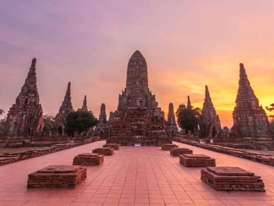 Thailand_Ayutthaya_Wat Chaiwatthanaram_123RF_54582657