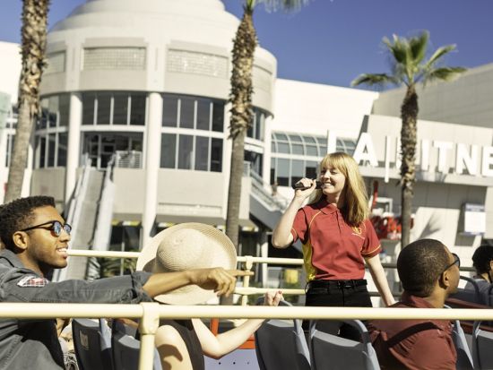 乗り降り自由！ロサンゼルスの主要観光スポットを走る ダブルデッカーバス＜24時間 or 48時間有効／英語オーディオガイド付き＞by Big Bus Tours