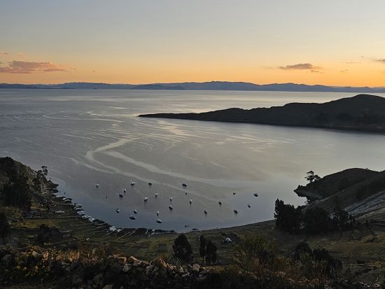 チチカカ湖＋太陽の島2泊3日ツアー＜英語ガイド／宿泊付／プーノ発着＞