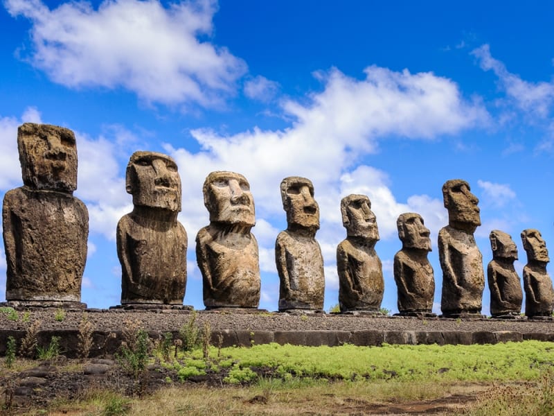 Chile_Easter island_Moais_shutterstock_539956009