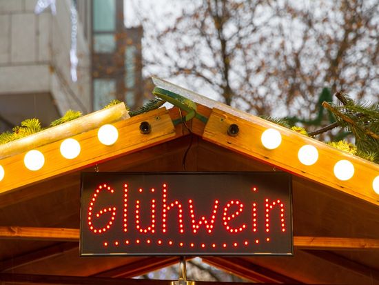 Germany_Christmas_Market_shutterstock_238713436