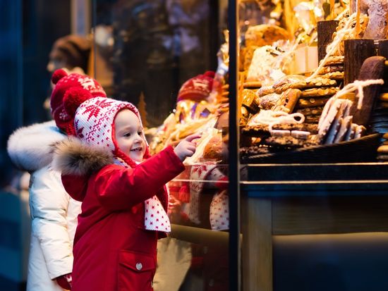 Germany_Christmas_Market_shutterstock_497547616
