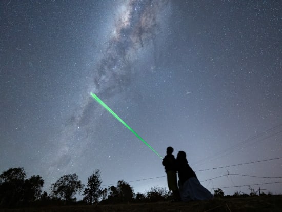 星空フォトツアー　南半球の星空解説を聞きながら記念撮影！ワラビーなどの夜行性動物探し付きプランもあり＆悪天候時キャンセル無料＜ケアンズ発＞