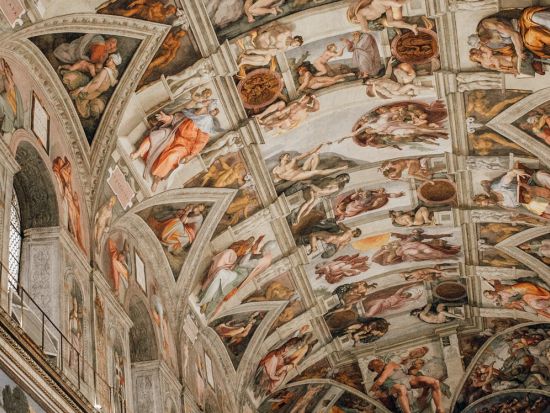 【混雑回避の早朝入場】静寂のバチカン美術館＆システィーナ礼拝堂＆サン・ピエトロ大聖堂半日ツアー＜4時間／英語ガイド／ローマ発＞