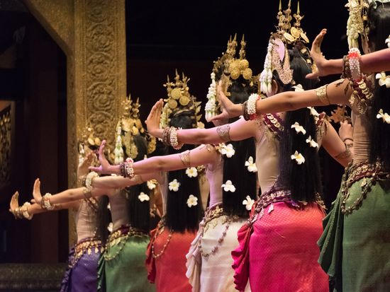 Cambodia_Apsara dance_AdobeStock_275374479