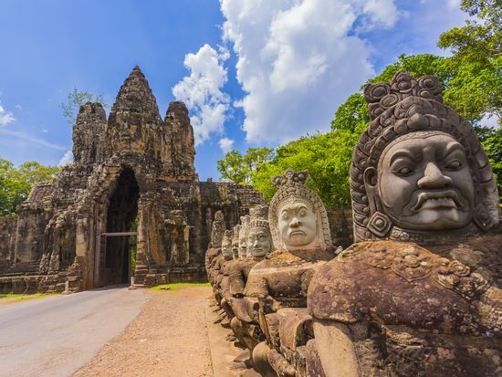 Angkor Thom_South Gate_shutterstock_646809091