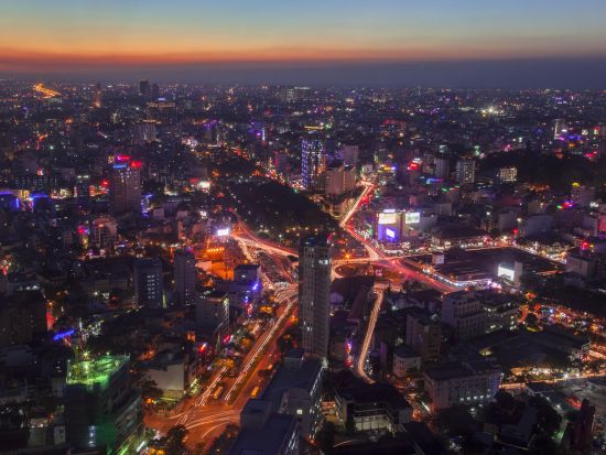 ホーチミン ナイトツアー　徒歩で夜のホーチミンを満喫！バインミーの夕食付き＜日本語ガイド＞