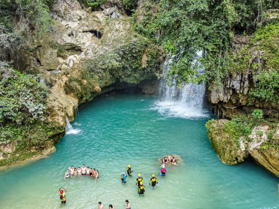 カワサン滝キャニオニング＋モアルボアルシュノーケリング　ローカルフードのランチ付き＜1日／日本語ガイド／ホテル往復送迎＞ by Fun Group