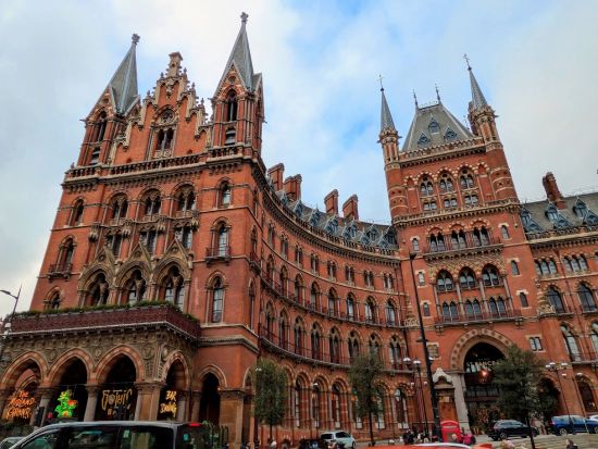 半日で効率よく！映画『ハリー・ポッター』ロケ地巡り＆旧市街散策＜貸切／日本語ガイド／地下鉄利用＞ by アートローグ