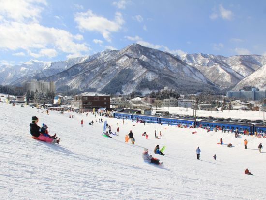 【セット割】湯沢中里スノーリゾート リフト1日券+ギア ＜ウェアレンタル付プランあり／12月20日～3月23日／新潟県越後湯沢＞